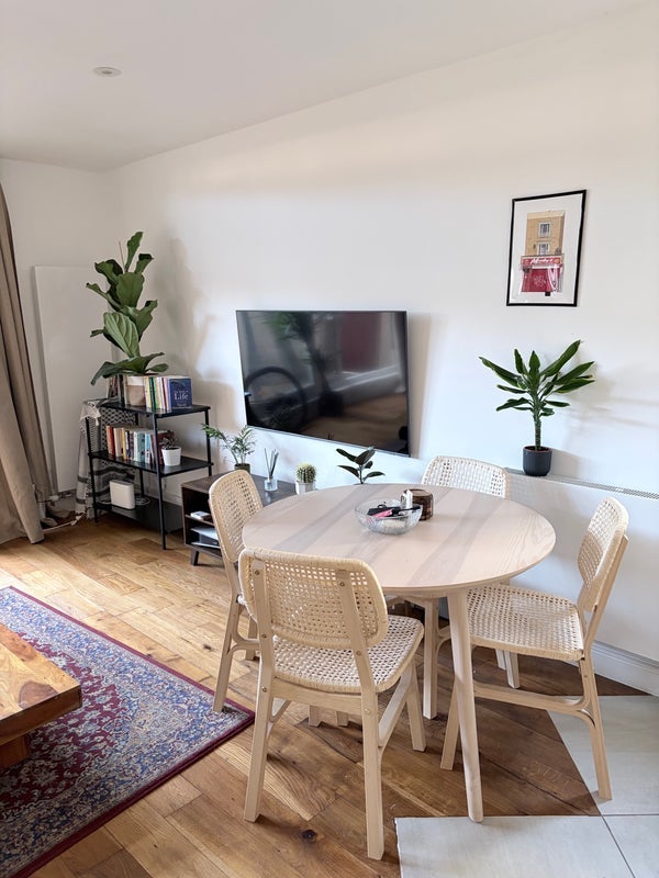 Room Lyncott Crescent in Greater London