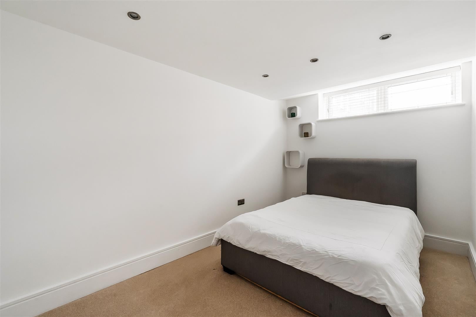 Flat Upper Mulgrave Road in Greater London