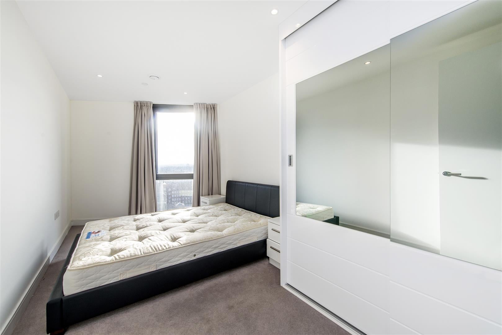Flat Salamanca Place in Greater London
