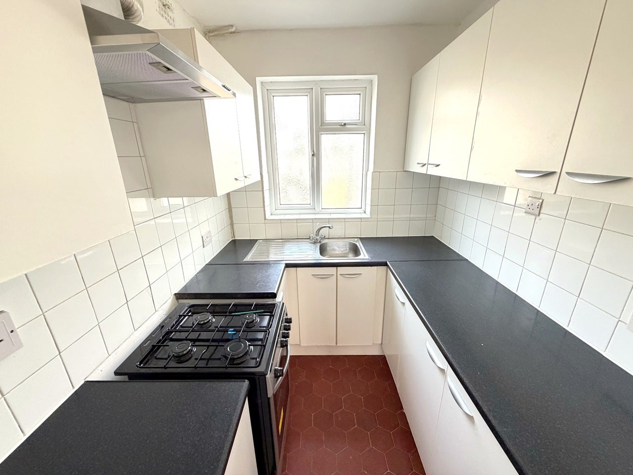 House Heston Avenue in Greater London