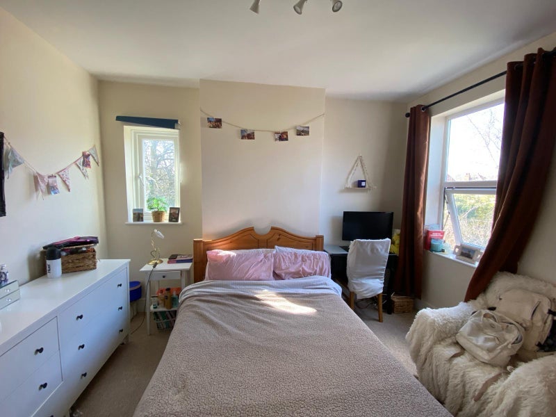 Room Manvers Road in Rushcliffe