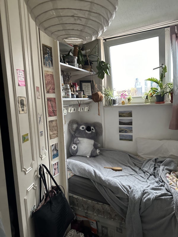 Room Buckland Street in Greater London