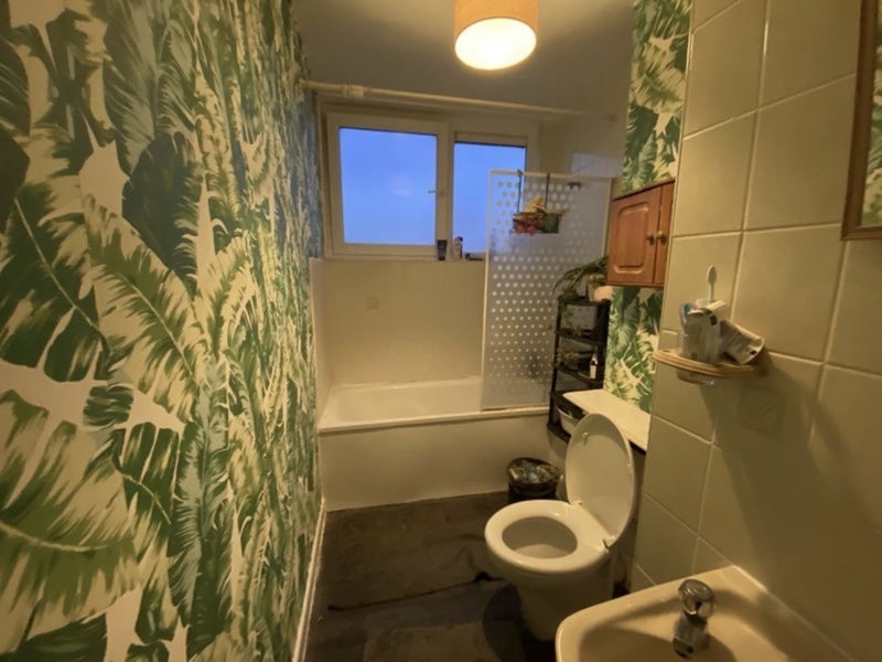 Room Buckland Street in Greater London