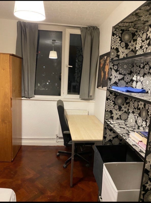 Room Buckland Street in Greater London