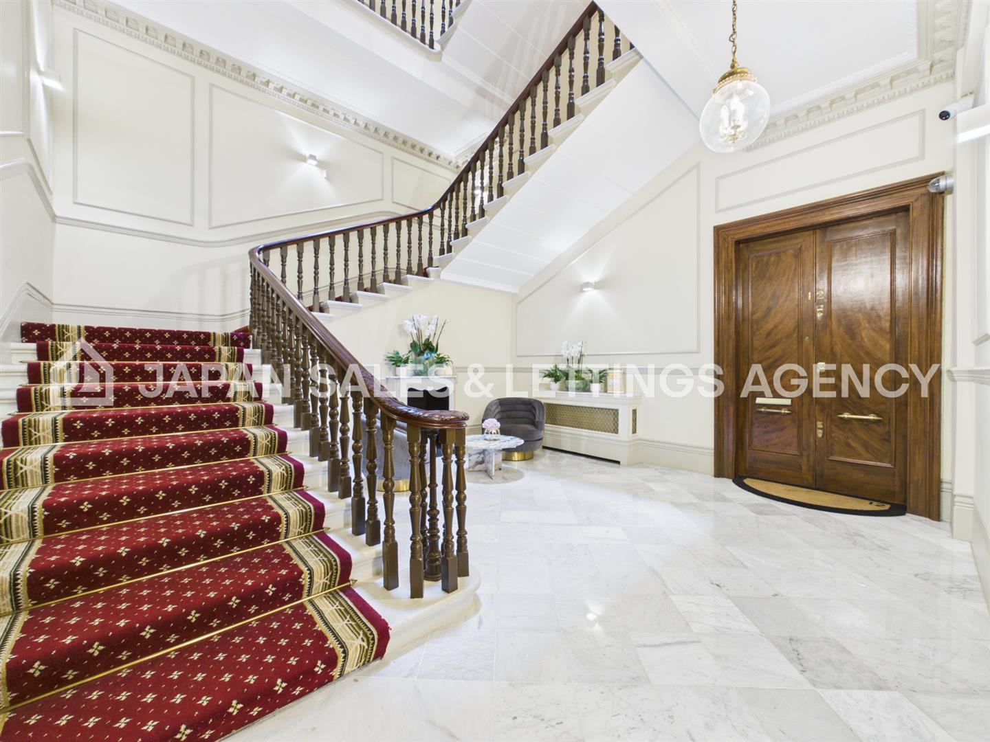 Flat Kensington Gore in City of Westminster
