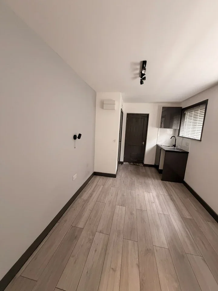 Flat Shepperton Road in Borough of Spelthorne