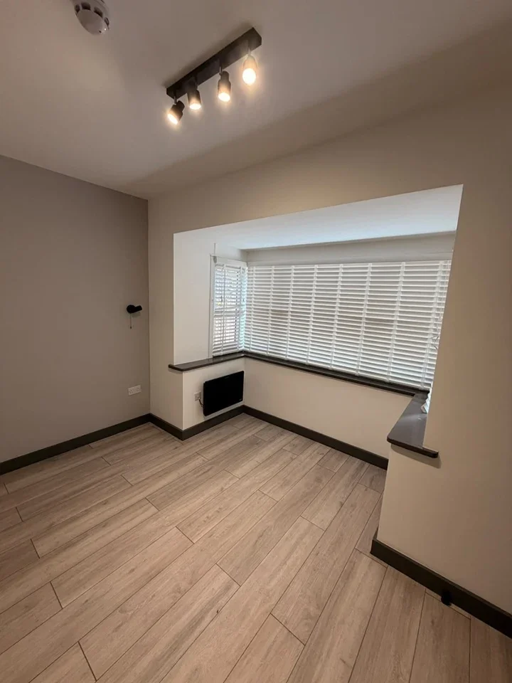 Flat Shepperton Road in Borough of Spelthorne