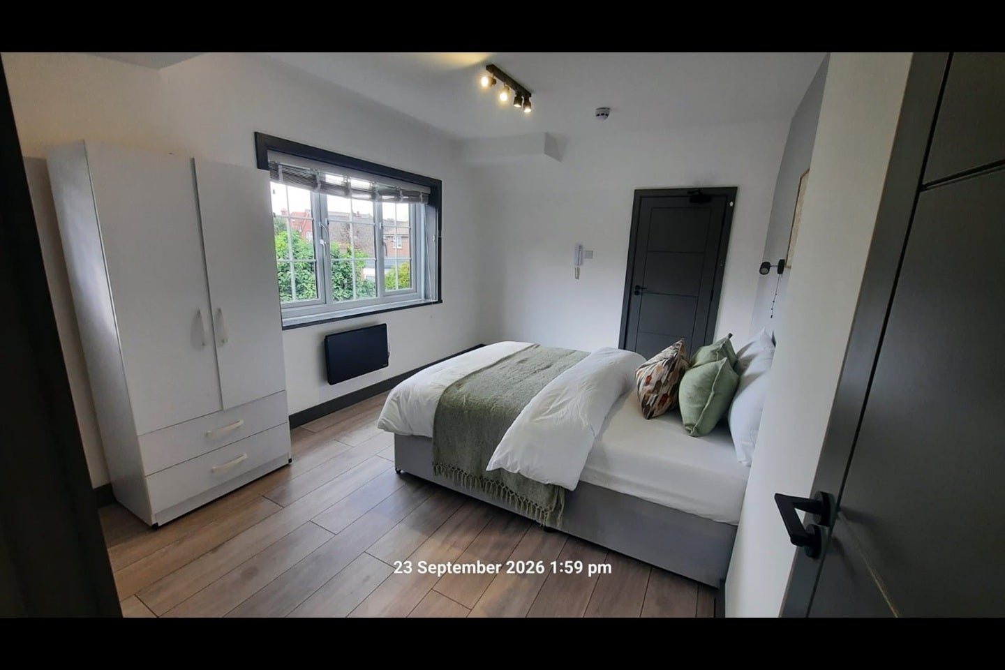 Flat Shepperton Road in Borough of Spelthorne