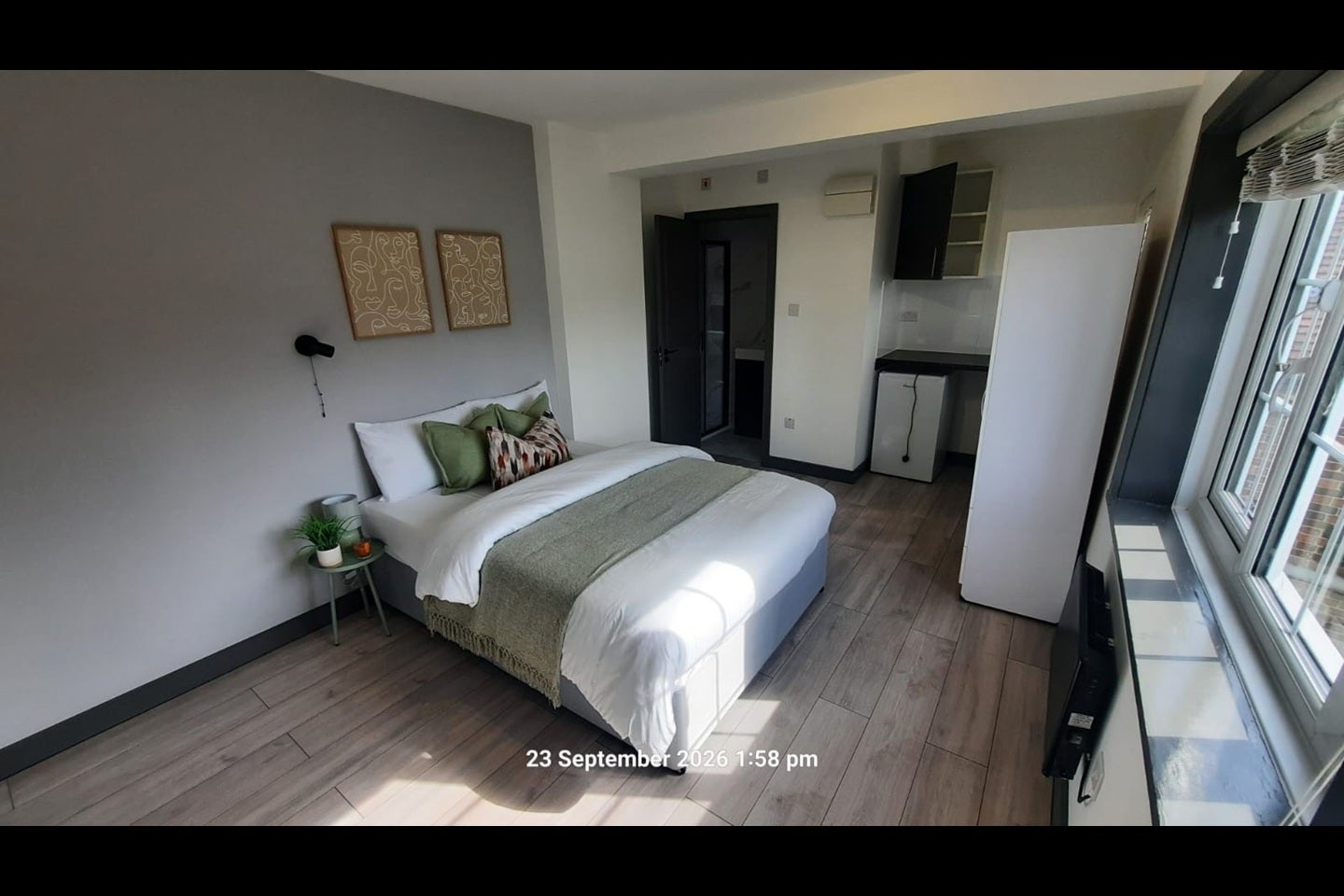 Flat Shepperton Road in Borough of Spelthorne