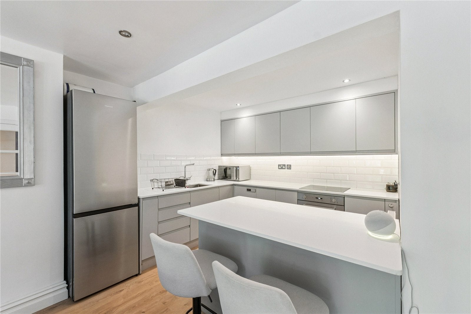 Flat Sheen Road in Greater London