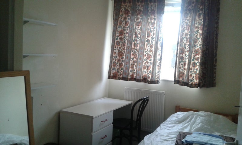 Room Ludovick Walk in Greater London
