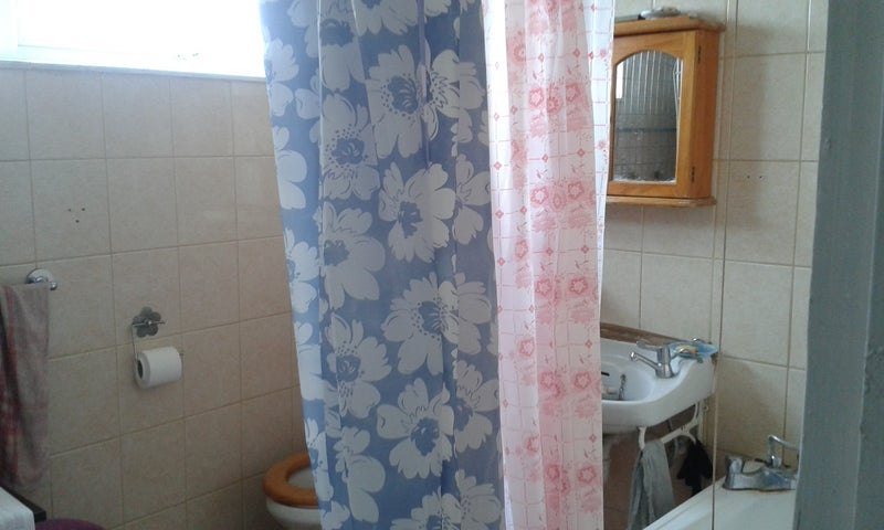 Room Ludovick Walk in Greater London