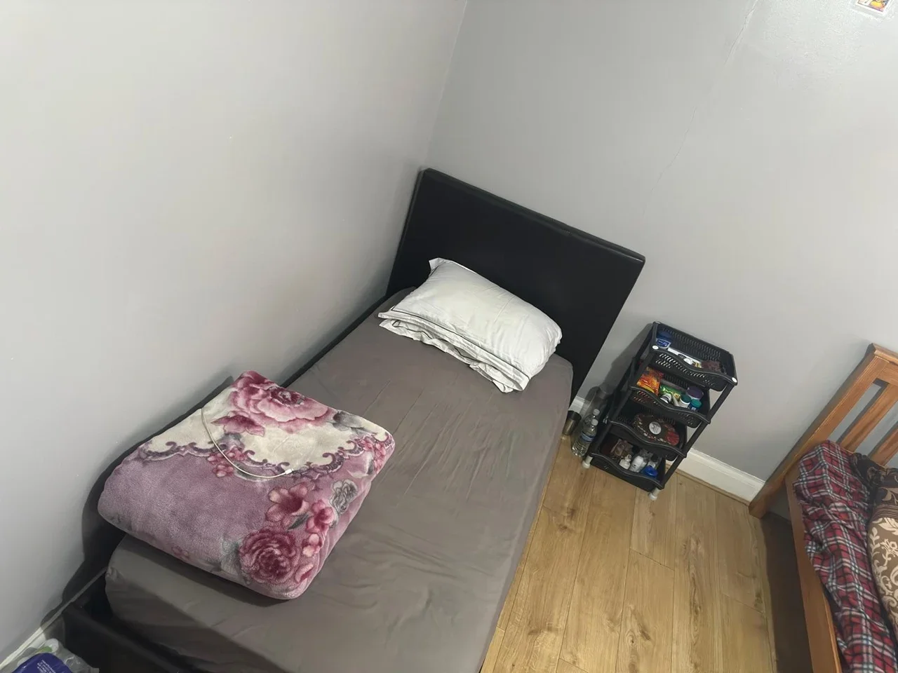 Room St. Joseph's Drive in Greater London