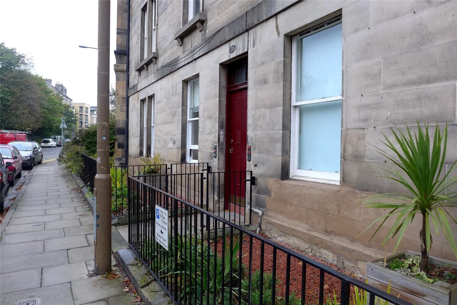 Flat Eyre Place in City of Edinburgh