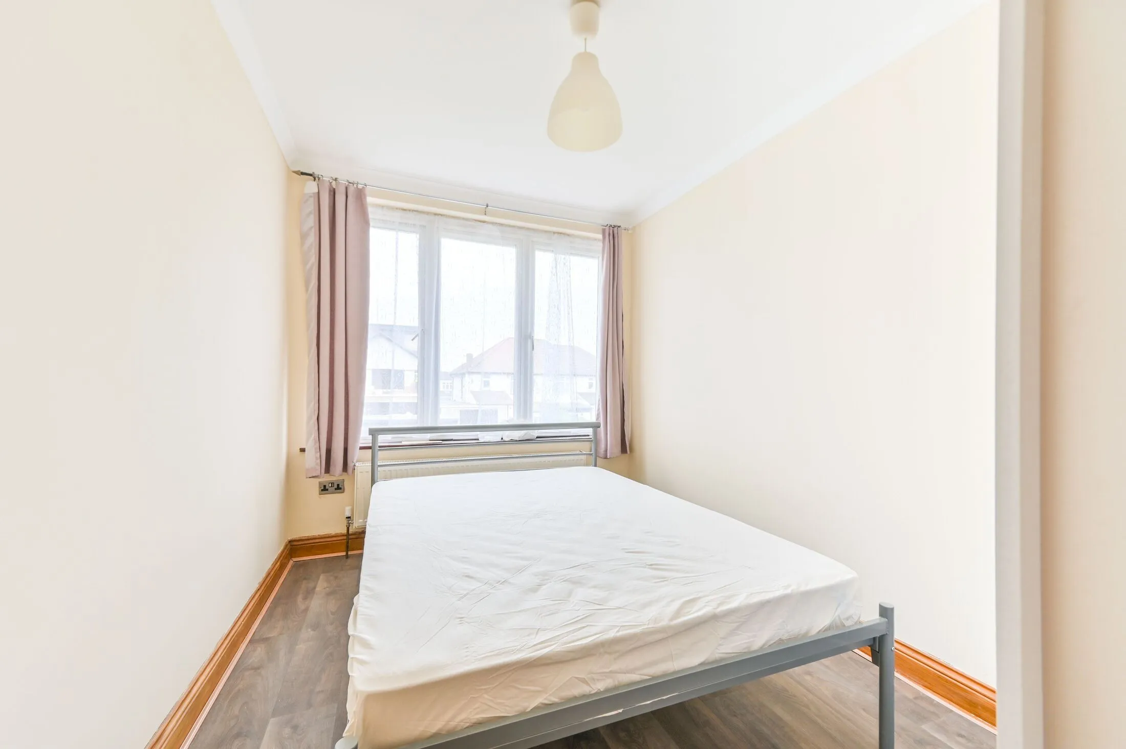 Flat East Lane in Greater London
