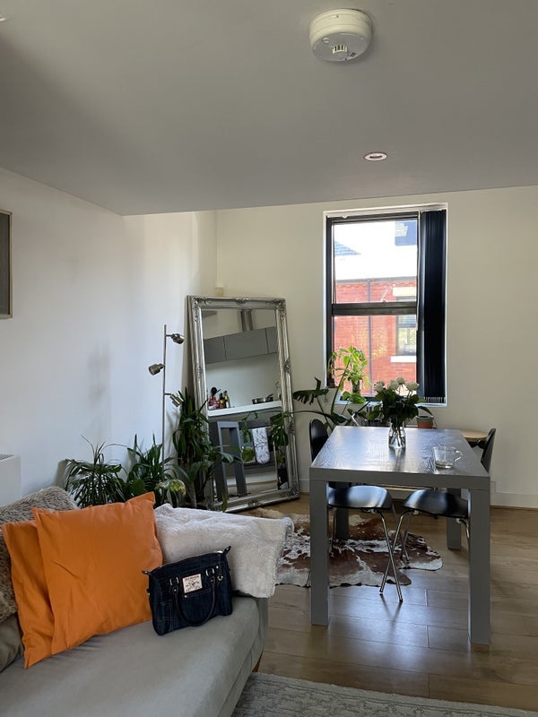 Room Laburnum Street in Salford