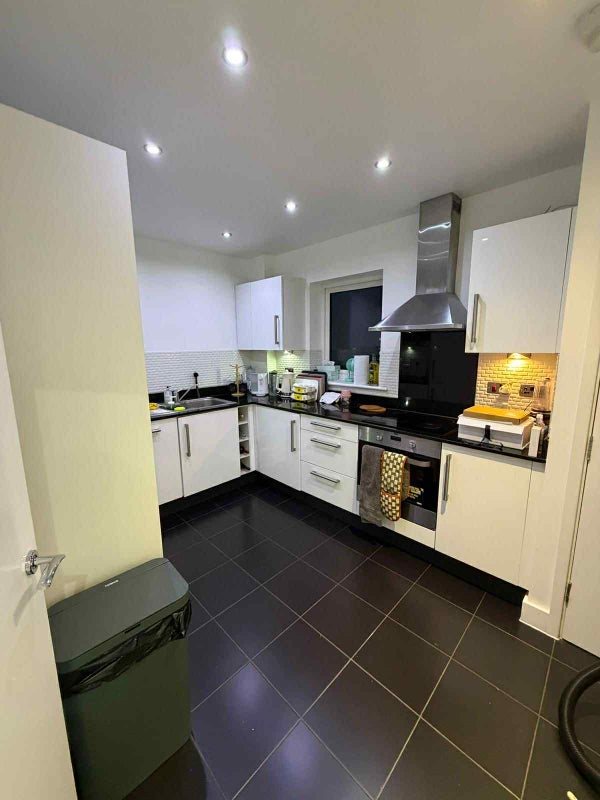 Room Fairthorn Road in Greater London