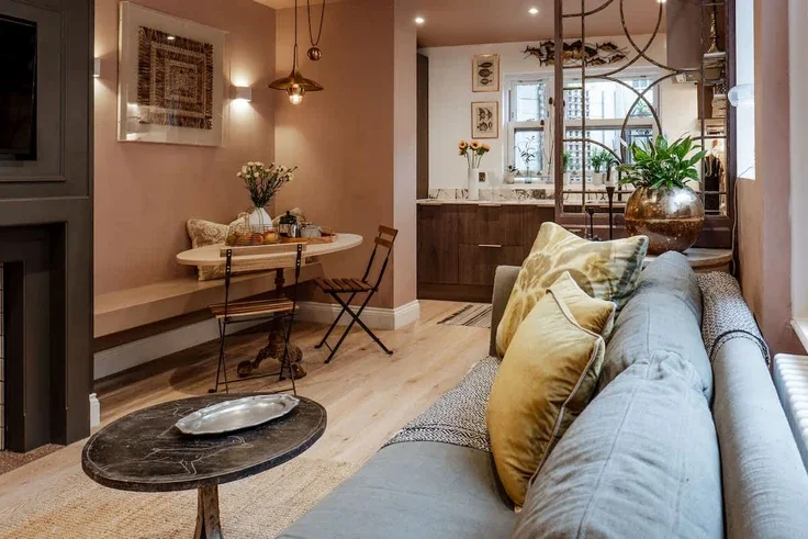 Flat Wood Lane in Greater London