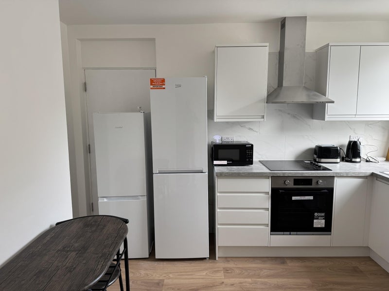 Room Belmont Road in Greater London