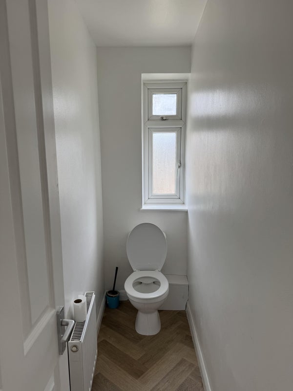 Room Belmont Road in Greater London