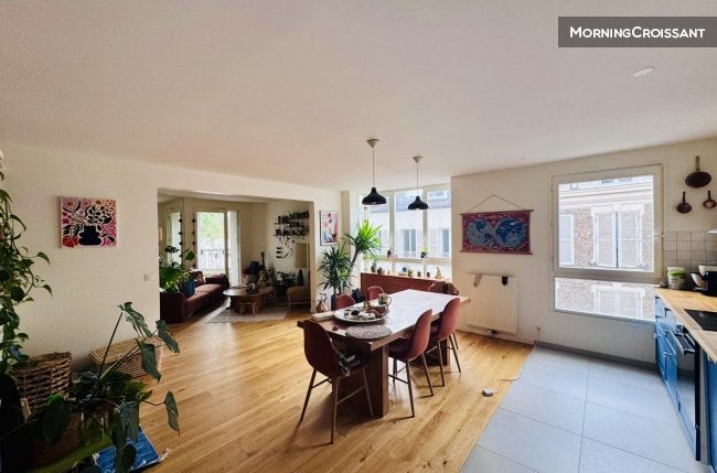 Flat Place de la Source in Clamart