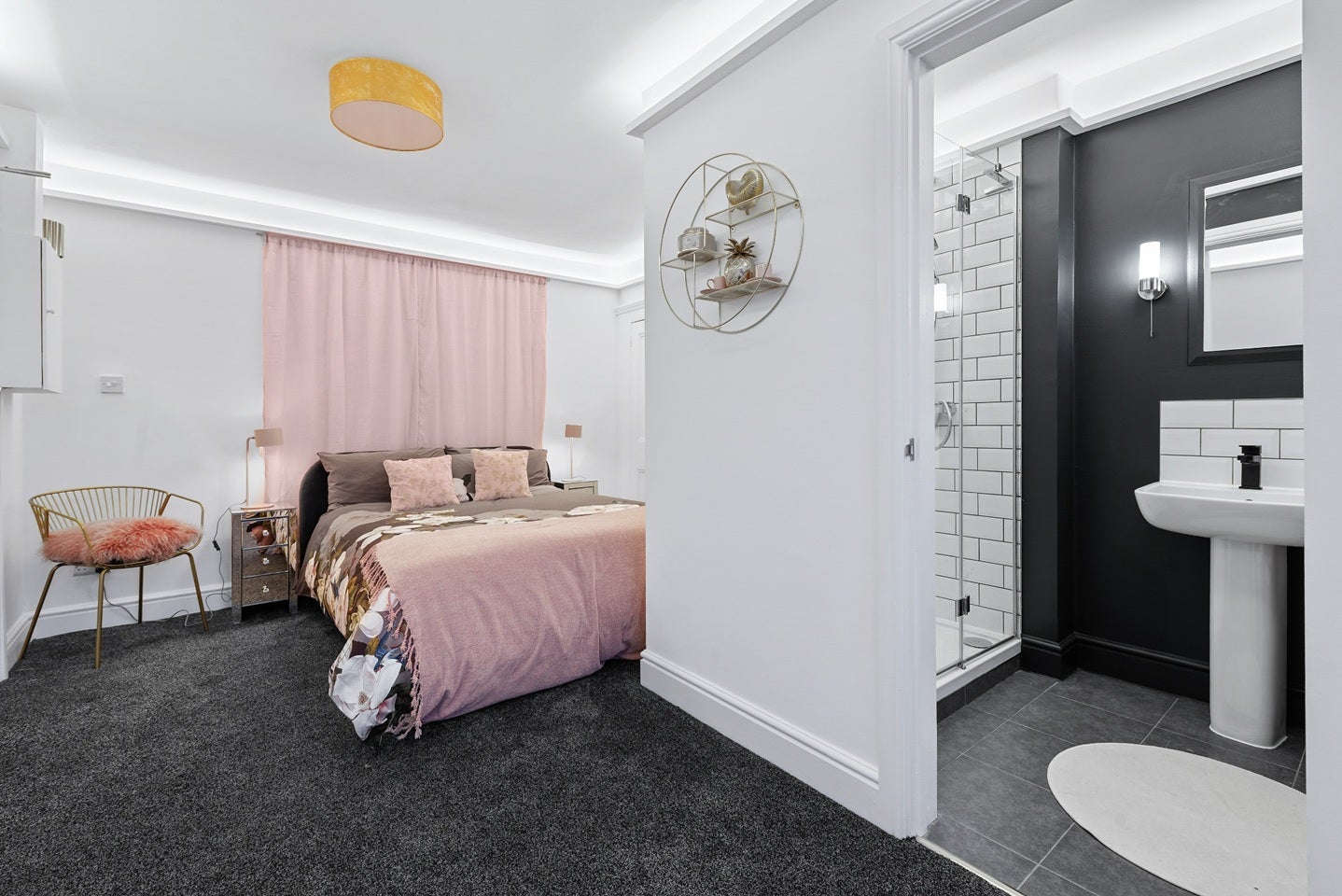 Flat Howitt Road in Greater London