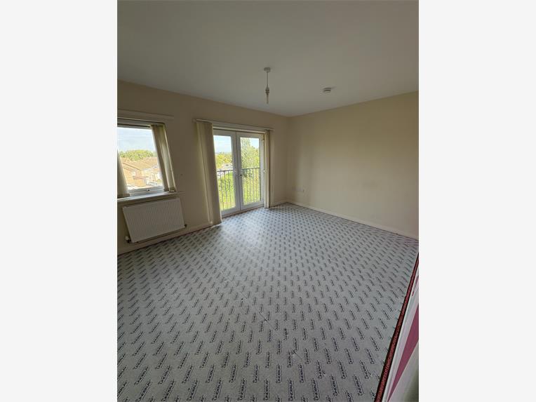 Flat Severn Drive in Wellington