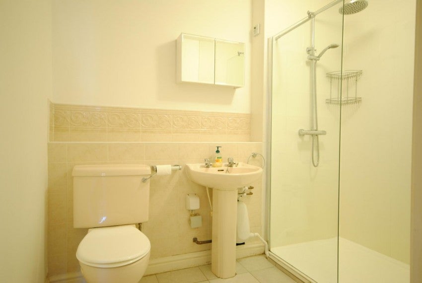 Flat Bramley Court in Wigan