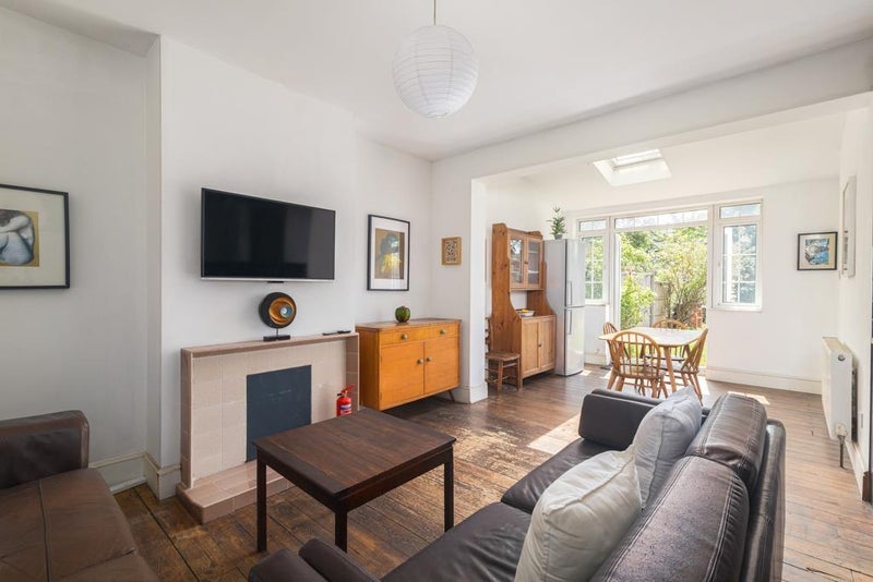 Room Park Lane in Greater London