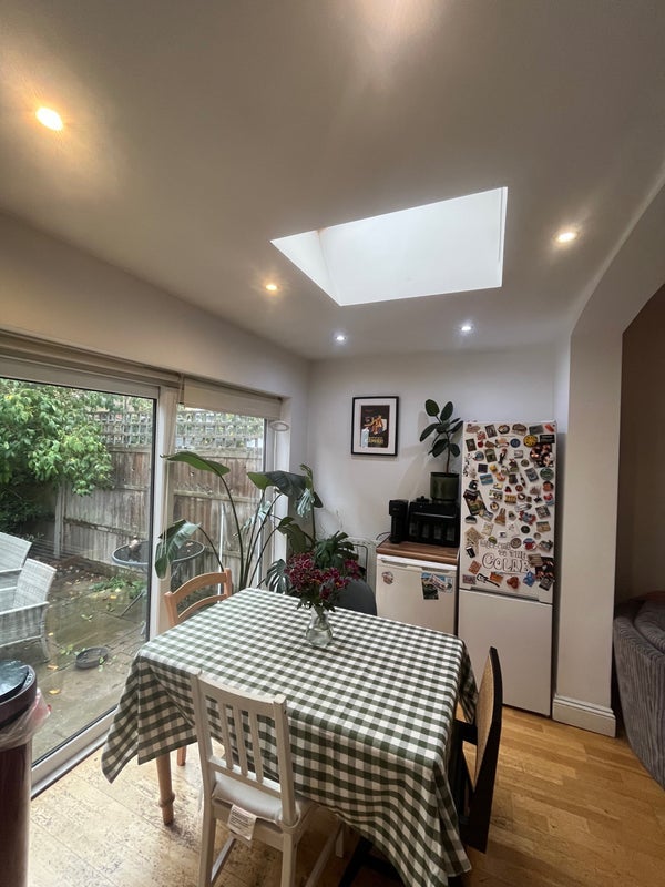 Room Hillbrook Road in Greater London