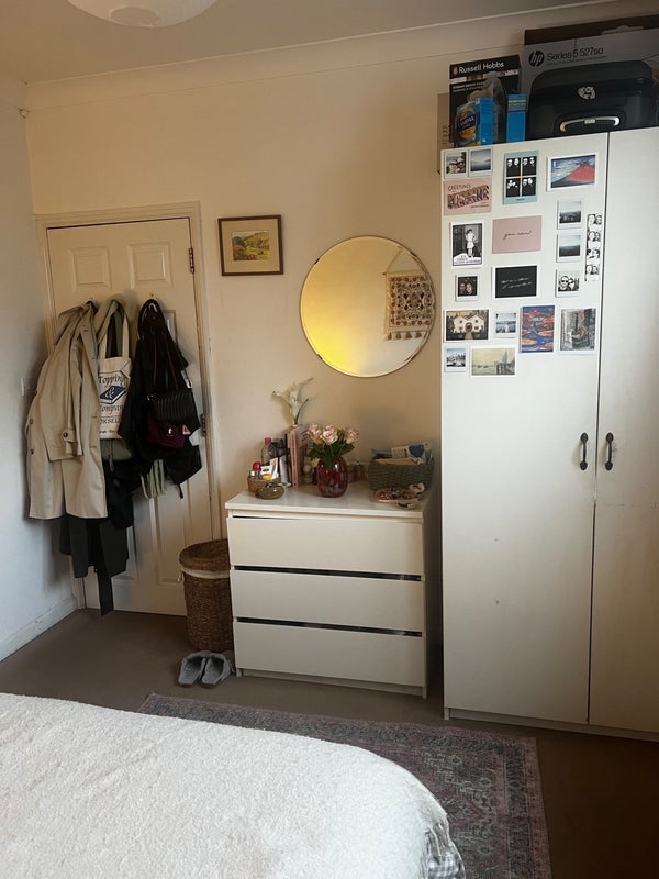 Room Hillbrook Road in Greater London