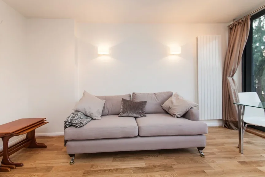 Flat Hyde Park Place Bayswater Road in City of Westminster