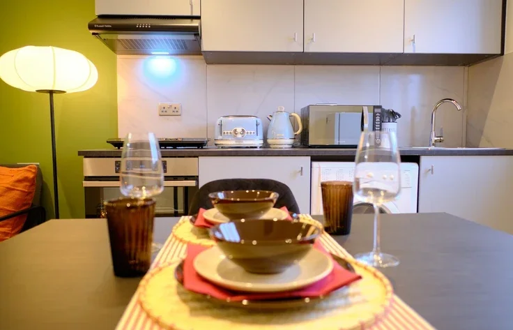 Flat Woodstock Road in Greater London