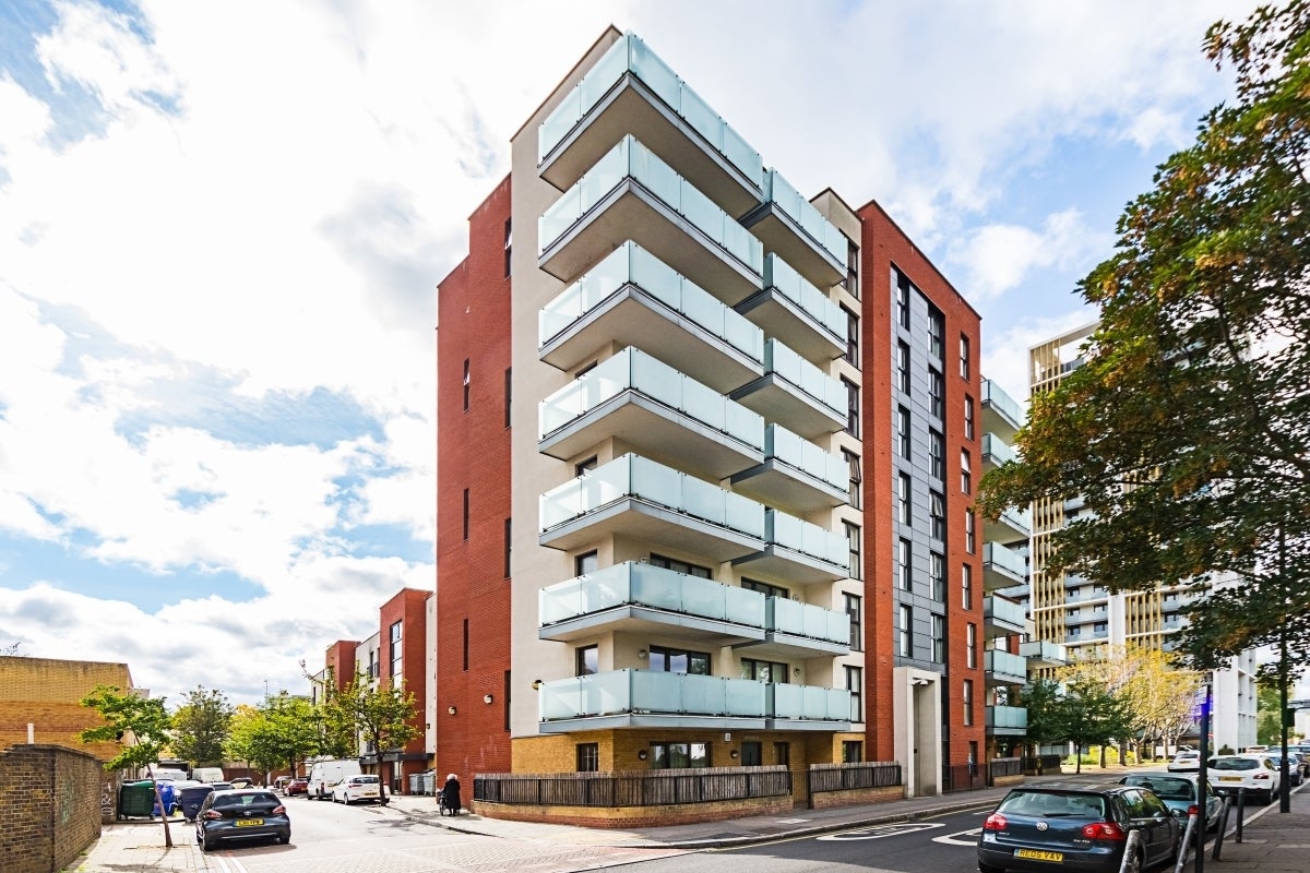 House Robsart Street in Greater London