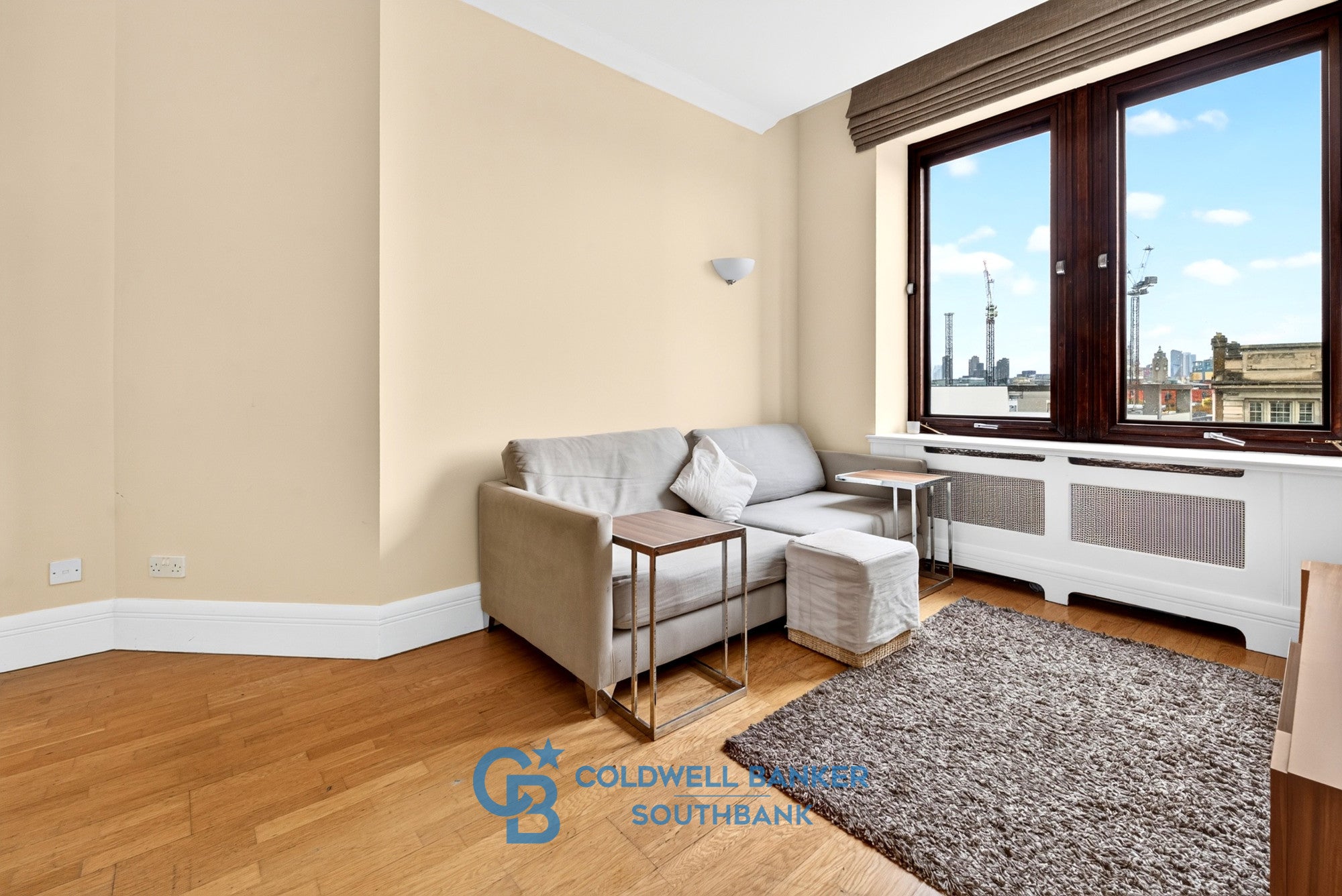 Flat Hatfields in Greater London