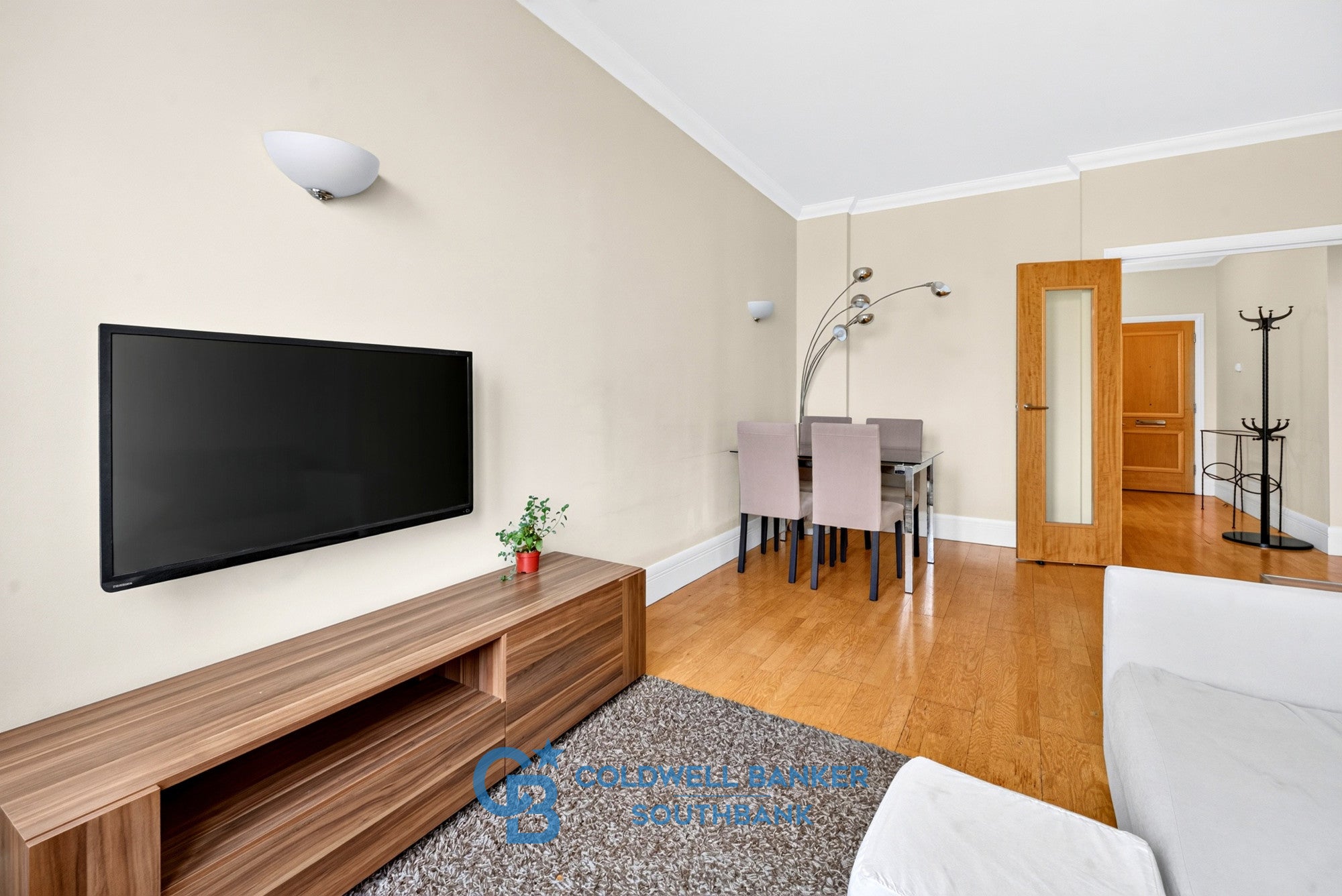Flat Hatfields in Greater London