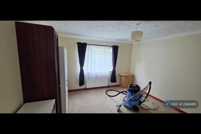 Room Enniskillen Road in Cambridge