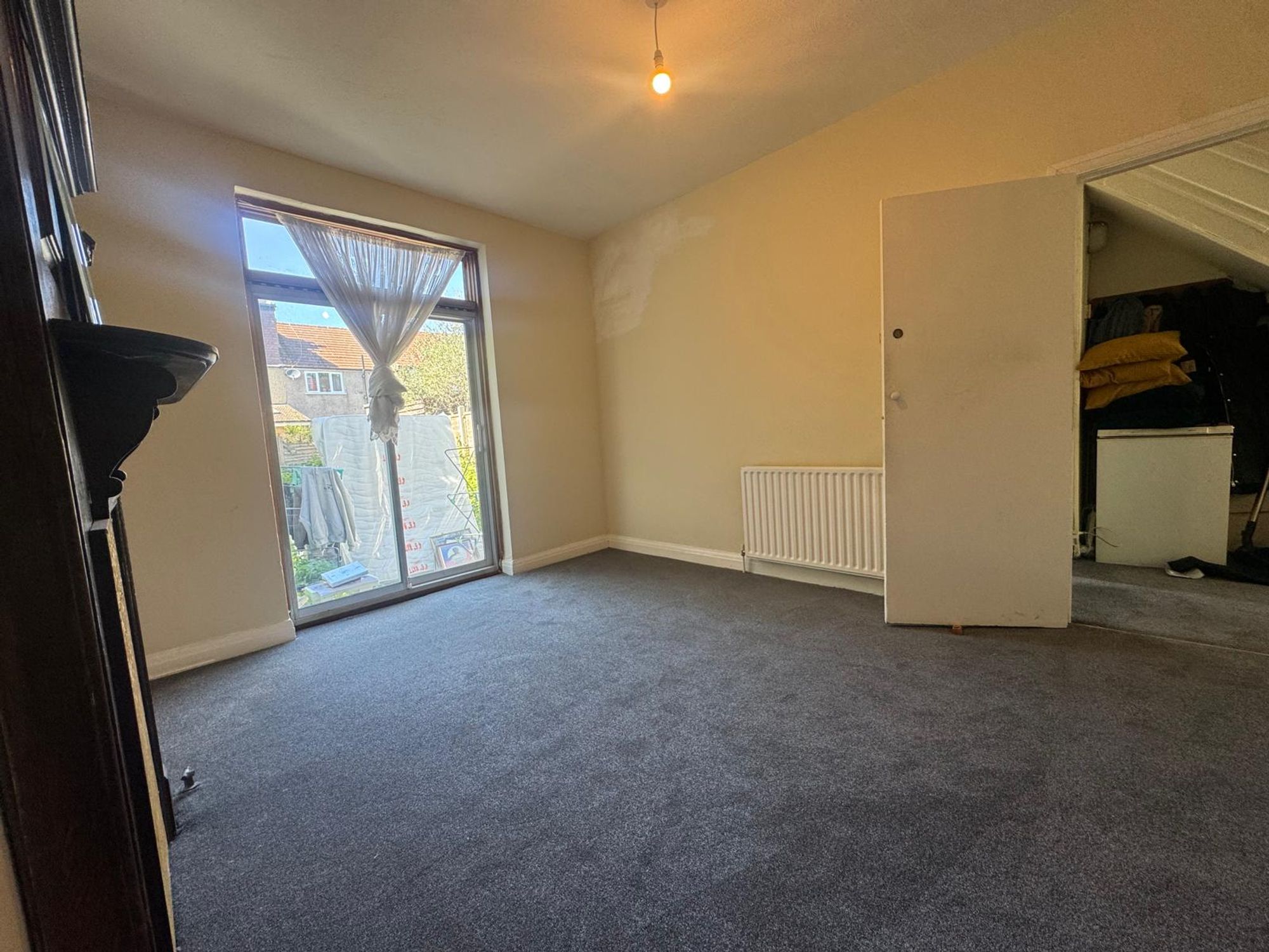 Room Carnforth Road in Greater London