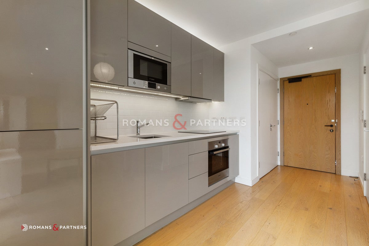 Flat Victory Place in Greater London