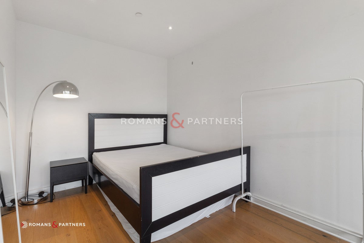 Flat Victory Place in Greater London