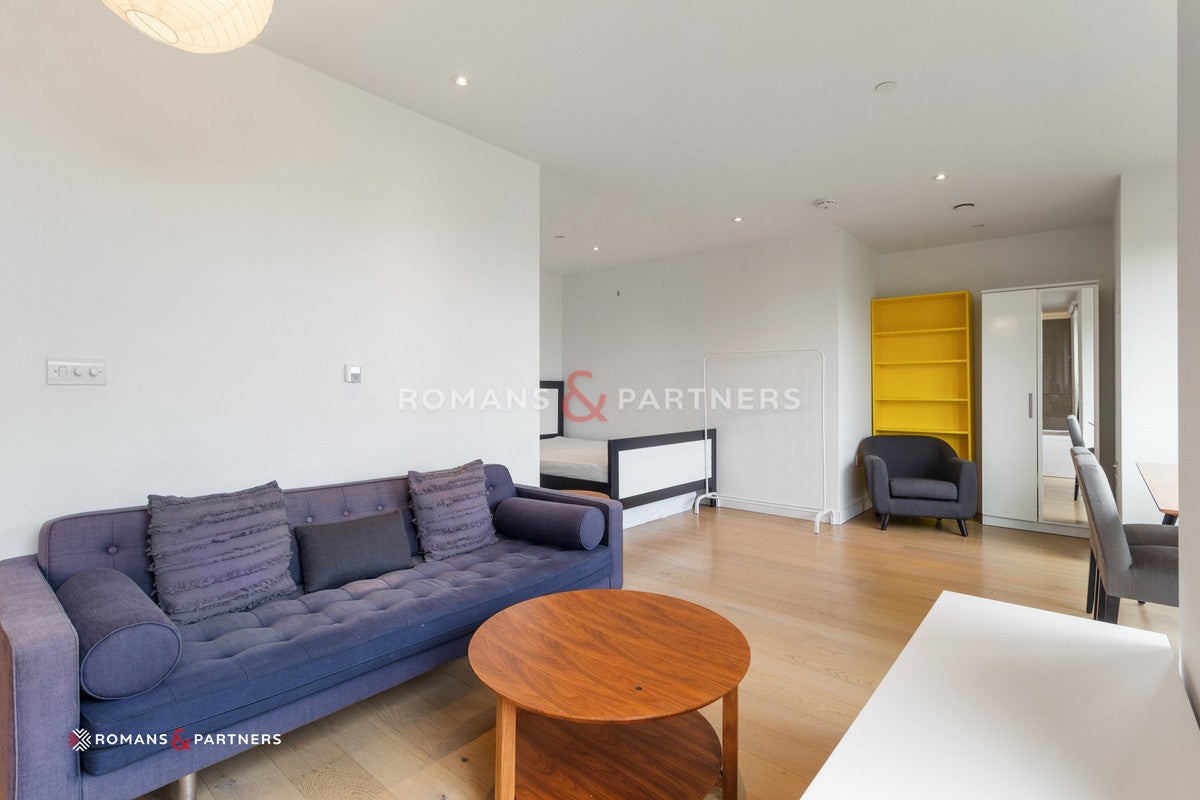 Flat Victory Place in Greater London