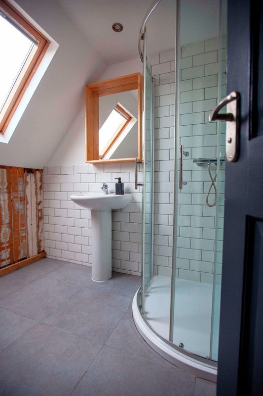 Room Cawdor Road in Manchester