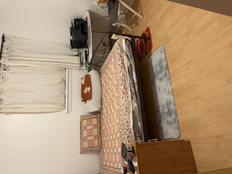 Room Robertson Avenue in City of Edinburgh