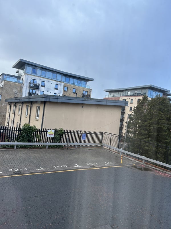 Room Robertson Avenue in City of Edinburgh
