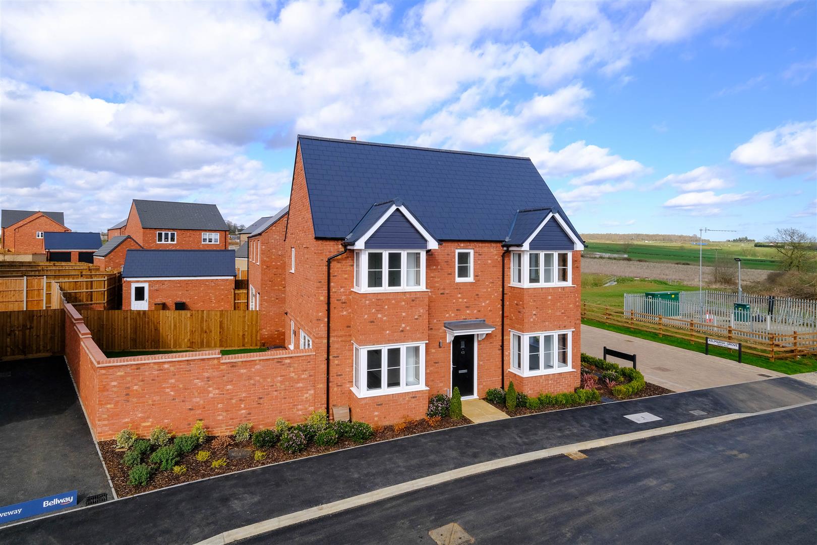 House Kelmarsh Grove in Wellingborough