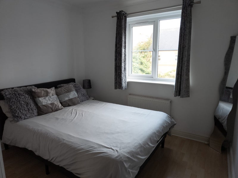 Room Coldstream Road in Caterham on the Hill