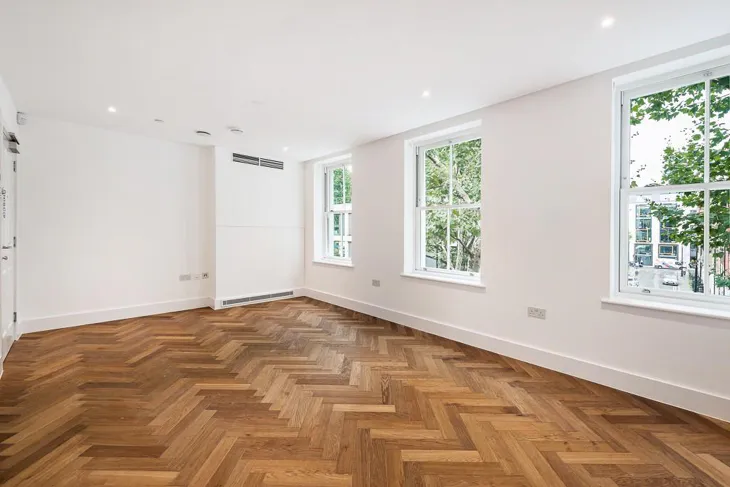 Flat Charlotte Street in Greater London