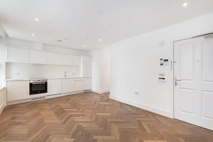 Flat Charlotte Street in Greater London