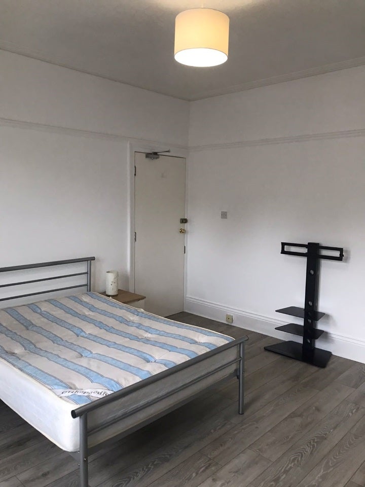 Room Llanthewy Road in Newport