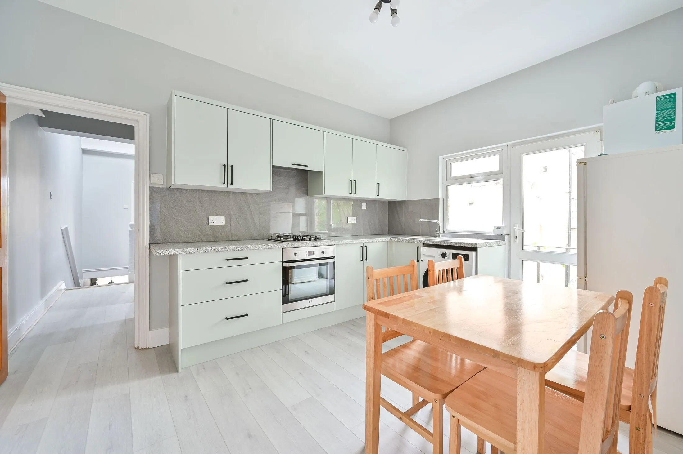 Flat Bavent Road in Greater London